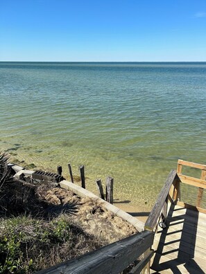 Beach nearby - Beach Bettie's - Serene, charming cottage located on the Chesapeake Bay! (Cape Charles)