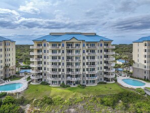 Exterior - Luxury Oceanfront Penthouse | Professionally Decorated | Expansive Oceanfront Views (Fernandina Beach)