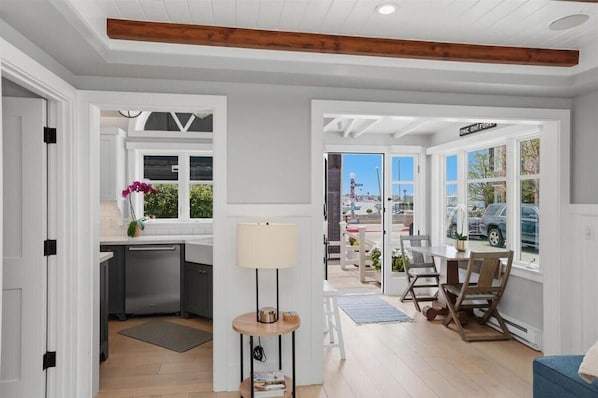 Interior - Pristine Property, Remodeled, Steps to Dining and Water (Newport Beach)