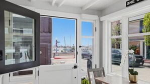 Dining - Pristine Property, Remodeled, Steps to Dining and Water (Newport Beach)