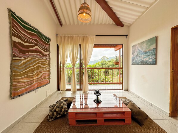 Standard Suite, Balcony, Valley View