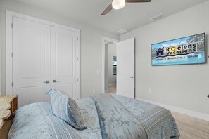 4 bedrooms, iron/ironing board, free WiFi, bed sheets