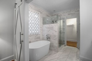 Shower, hair dryer, towels - Great Waters Oasis • Luxury Lakefront Home • Shared Dock • Stunning Views (Eatonton)