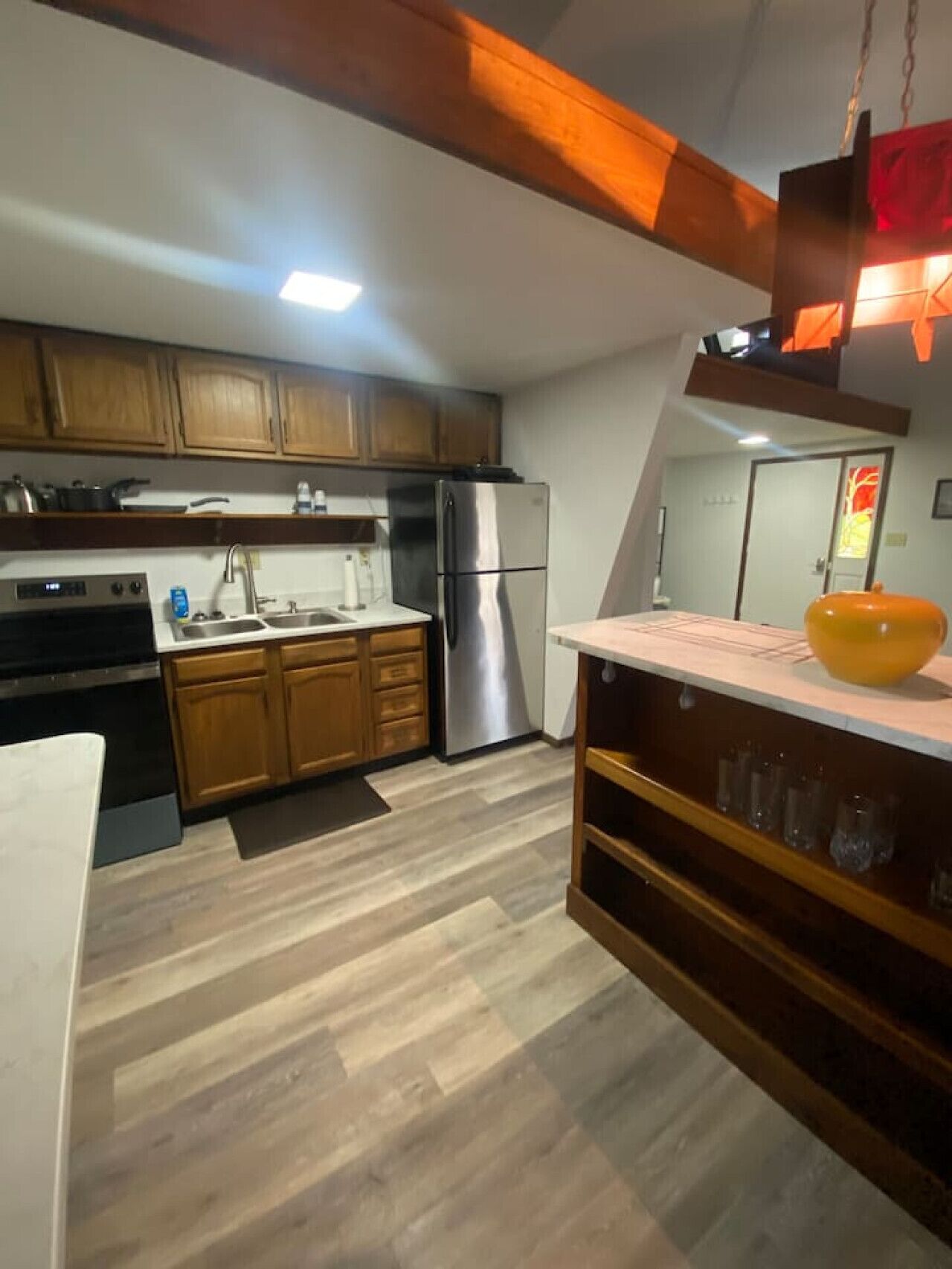 冰箱、微波炉、烤箱、炉灶