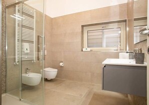 Imagen sin descripción, 2 de 17, botón