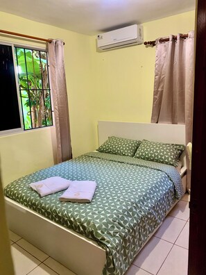 4 Schlafzimmer, Bügeleisen/Bügelbrett, kostenloses WLAN, Bettwäsche