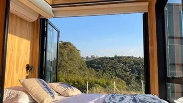 1 slaapkamer, een strijkplank/strijkijzer, wifi, beddengoed