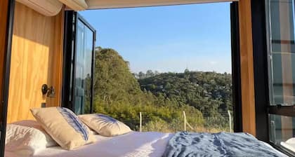 Cozy cabin with the best sunset!