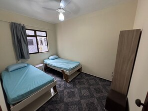 Apartamento básico, 2 habitaciones, balcón, vistas a la ciudad | 2 dormitorios y wifi gratis