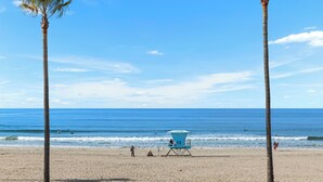 On the beach - Beach Retreat, Free Wifi 308A (Oceanside)