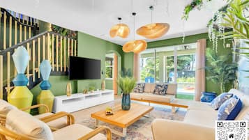 House, Lake View | Living area | 52-inch Smart TV with satellite channels