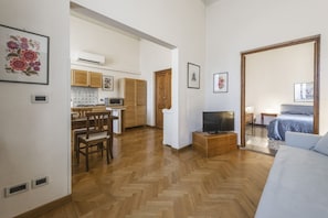 1 camera, Wi-Fi, lenzuola