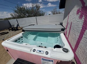 Bain à remous extérieur