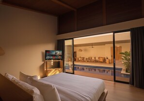 Individually furnished, desk, laptop workspace, iron/ironing board - Kinama Villa (Jimbaran)