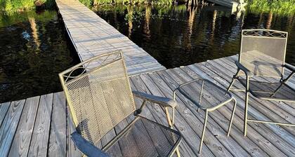 Cinematic Lake house on Nantachie Lake
Located in Central Louisiana