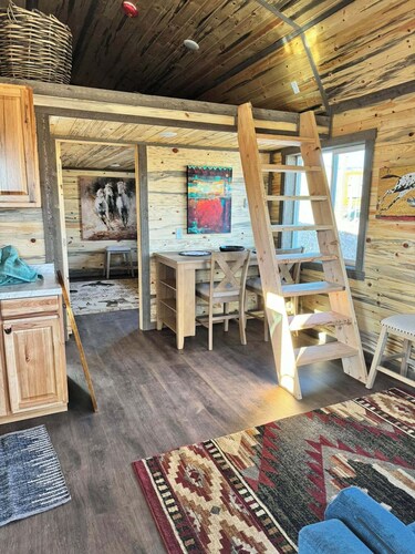 Cozy cabin in delightful Niarada with AC, WiFi