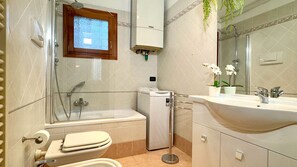 Hair dryer, towels
