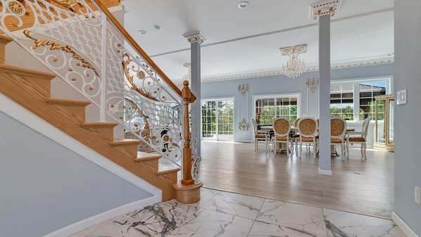 Interior - Frontlake Luxury Pocono Mansion (Blakeslee)