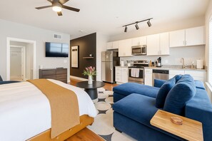 1 slaapkamer, een strijkplank/strijkijzer, reisbedje, wifi