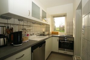 Unclassified image, 4 of 35, button