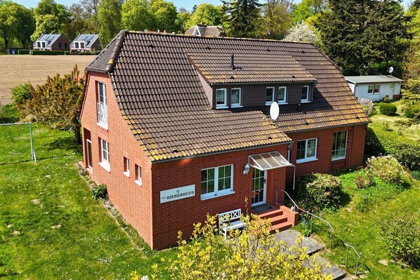 Unclassified image, 1 of 35, button