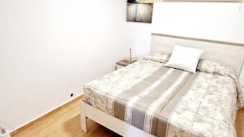 2 Schlafzimmer, Bügeleisen/Bügelbrett, WLAN, Bettwäsche