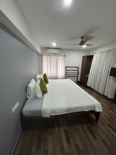 Charming 4-bedroom house with AC, WiFi in pleasant Kumily