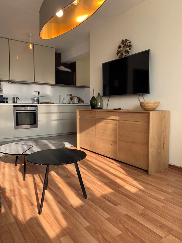 Oven, stovetop, dishwasher - Cozy 1-bedroom apartment, mountain view in Sofia centre (Sofia)