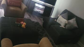 Smart-tv, eldstad och tv-spel