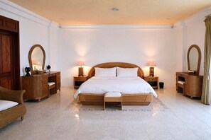 4 soverom, strykejern/-brett, wi-fi og sengetøy