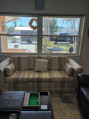 TV - The Beach House Escape (Bradenton)