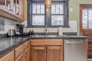 Fridge, microwave, oven, stovetop - Charming Home w/ Fire Pit & Fenced Yard! (Manhattan)