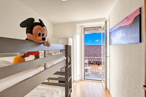 3 chambres, fer et planche Ă repasser, Wi-Fi, draps fournis