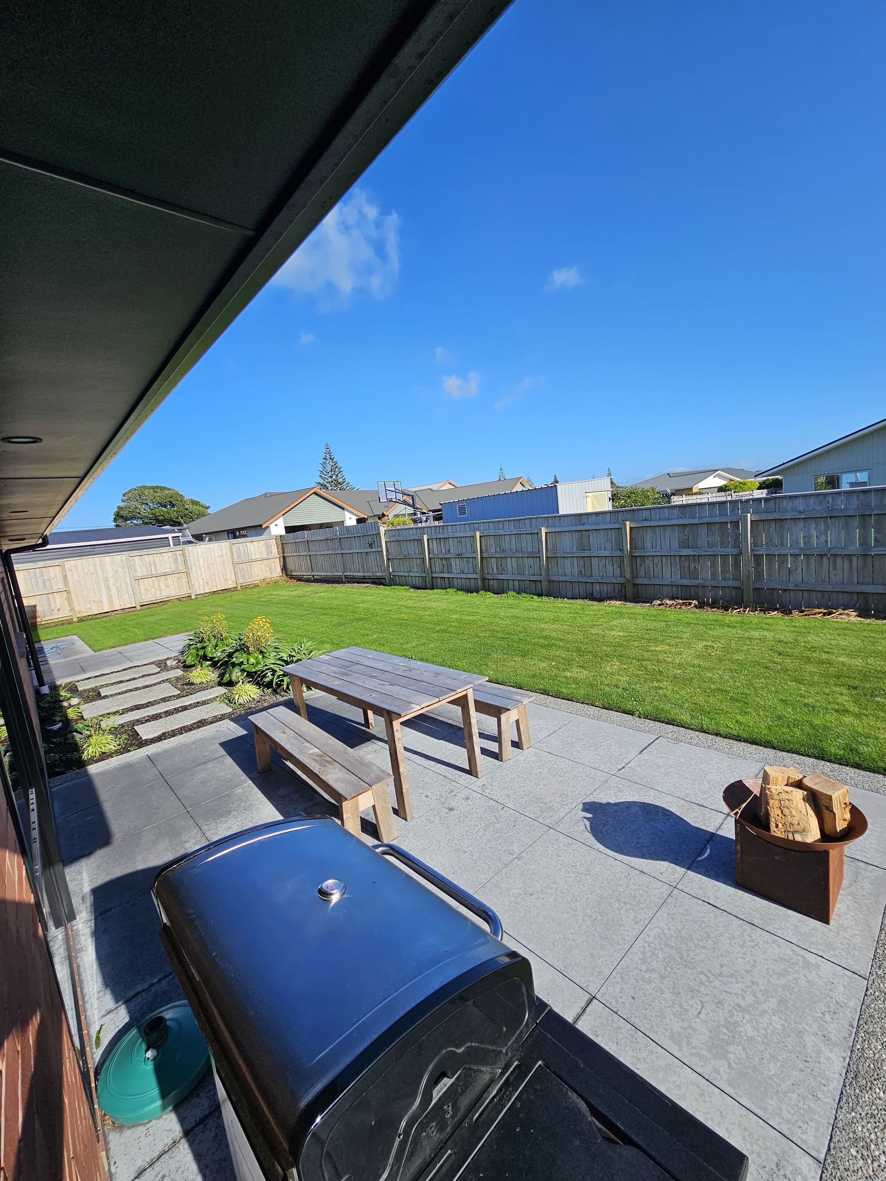 屋外ダイニングエリア