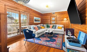 Smart TV, table tennis, books, music library - The Grayton Peach 30A, Grayton Beach - 3 Bedrooms, 3 Baths, 2 King Suites (Santa Rosa Beach)