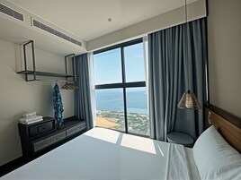 Caja de seguridad en la habitación y cortinas blackout 