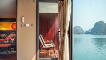 Premium bedding, minibar, in-room safe, desk