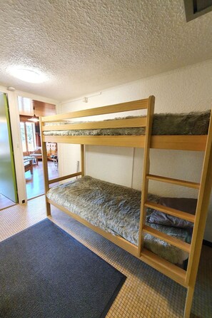 1 bedroom, internet