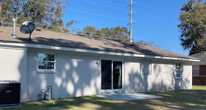 Charming 3-bedroom house in Savannah