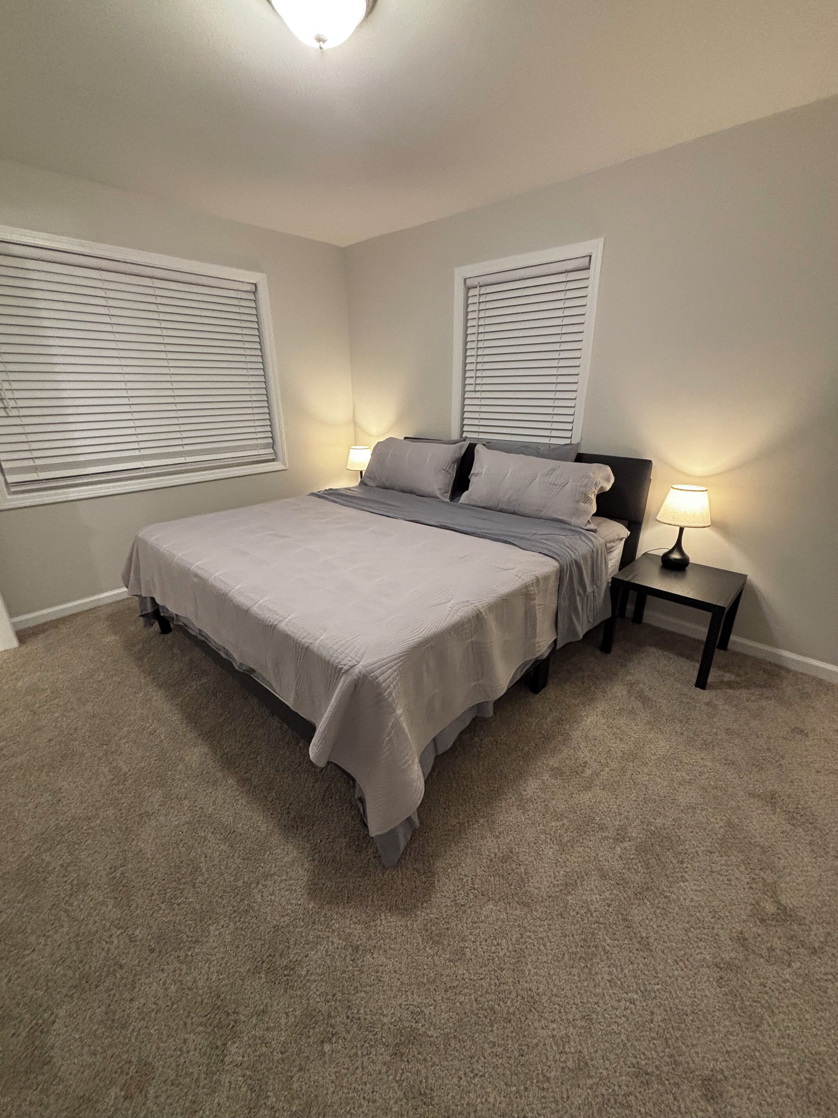 3 chambres, bureau, Wi-Fi gratuit, draps fournis