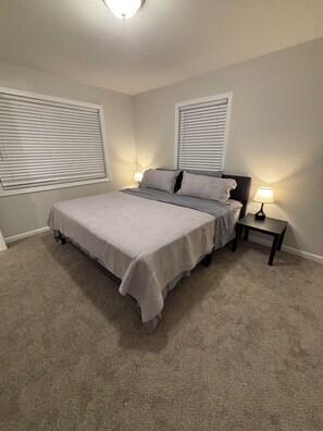 3 bedrooms, desk, free WiFi, bed sheets