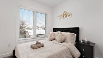3 habitaciones, tabla de planchar con plancha, wifi y ropa de cama