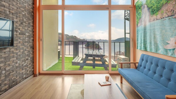 Basic Room, 1 Bedroom (room 204(Pet)) | 1 bedroom, free WiFi - Yeosu Island Pet Pension (Yeosu)