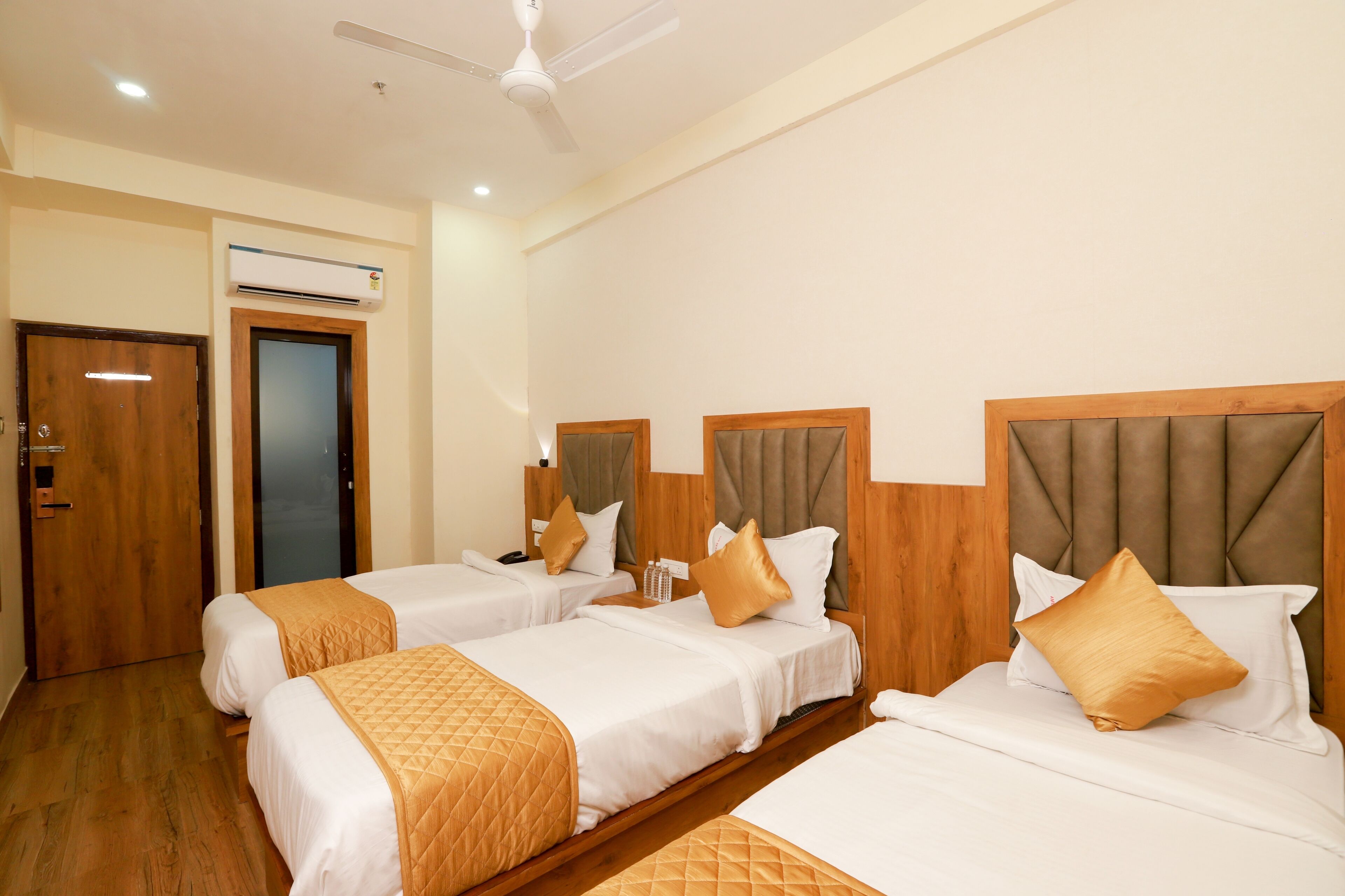 Photo - Hotel BKC Minerva, Near US Consulate