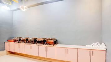 Daily buffet breakfast (INR 300 per person)