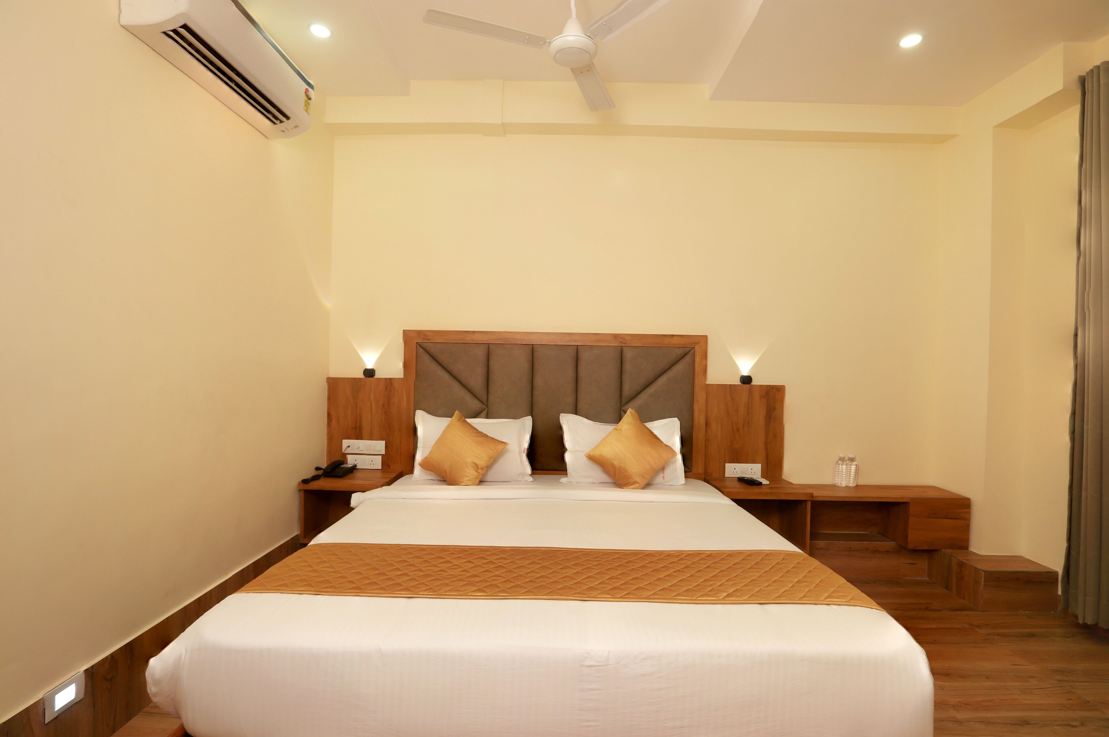 Photo - Hotel BKC Minerva, Near US Consulate