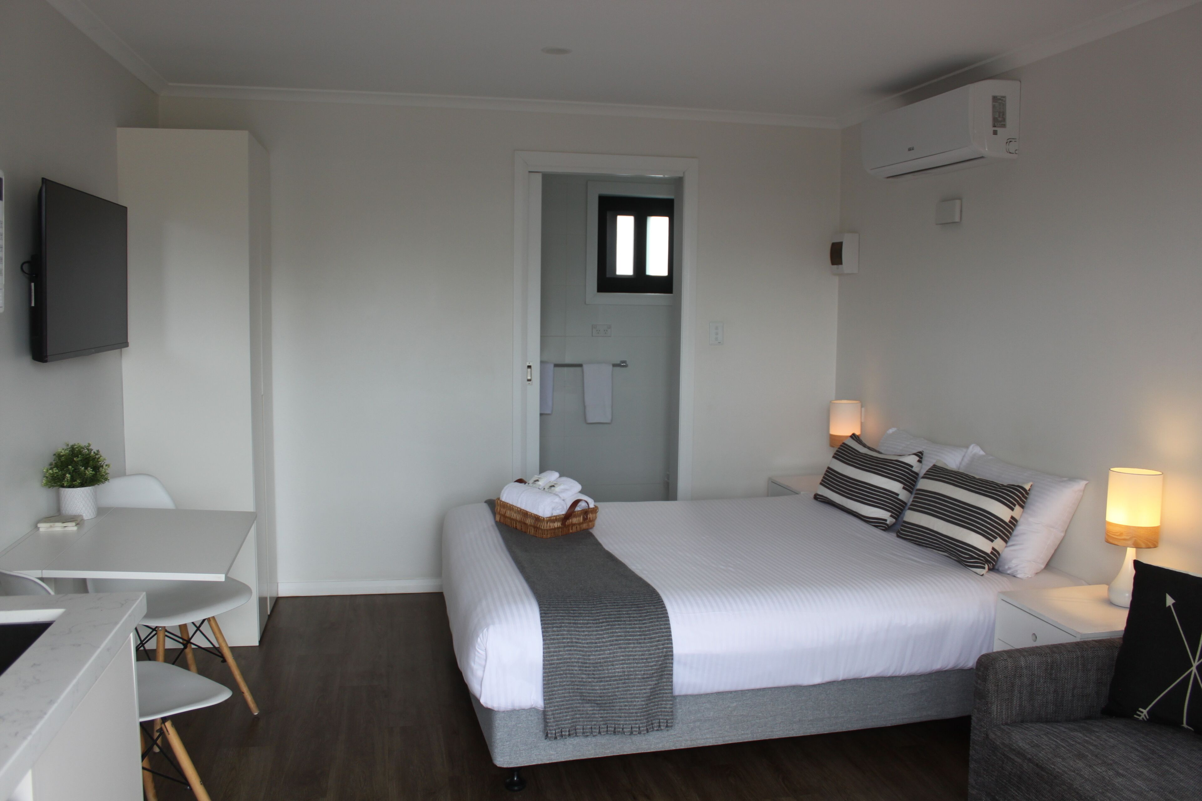 Classic Studio | Free WiFi