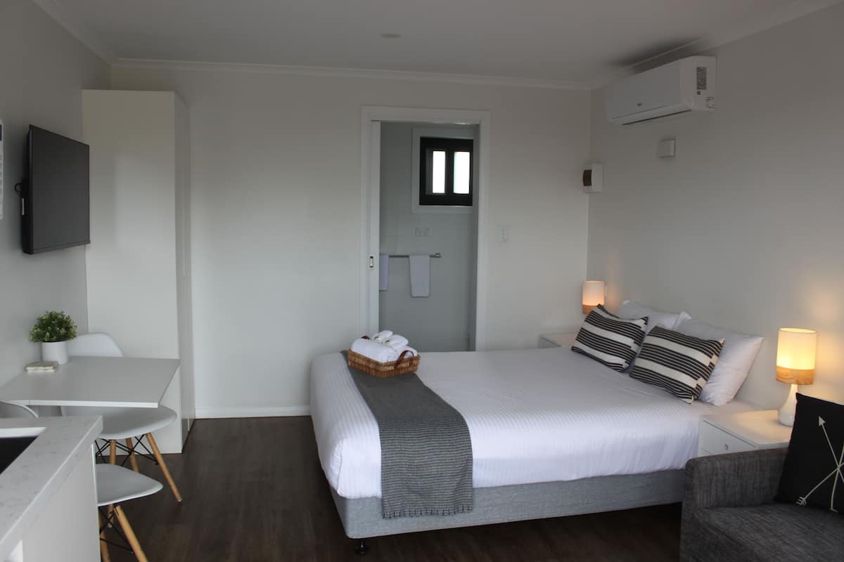 Classic Studio | Free WiFi