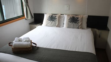 Cabana conforto, 2 quartos, cozinha | Wi-Fi de cortesia, roupa de cama