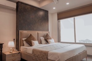 Premium Double Room, City View | In-room safe, blackout drapes, soundproofing, free WiFi - Micasa Homes (New Delhi)